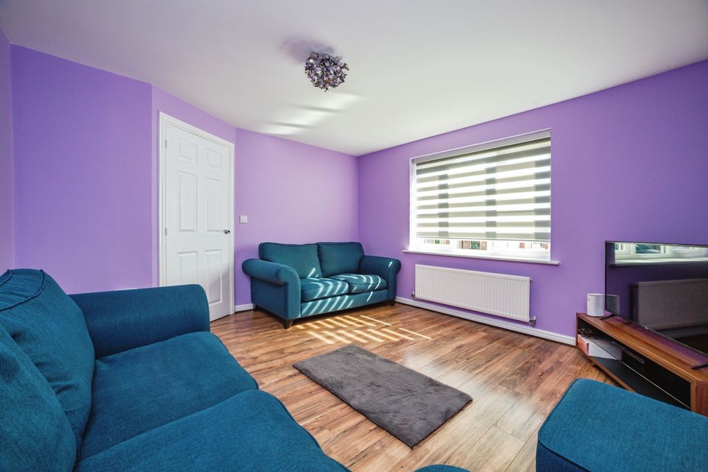 Property photo 2 of 15