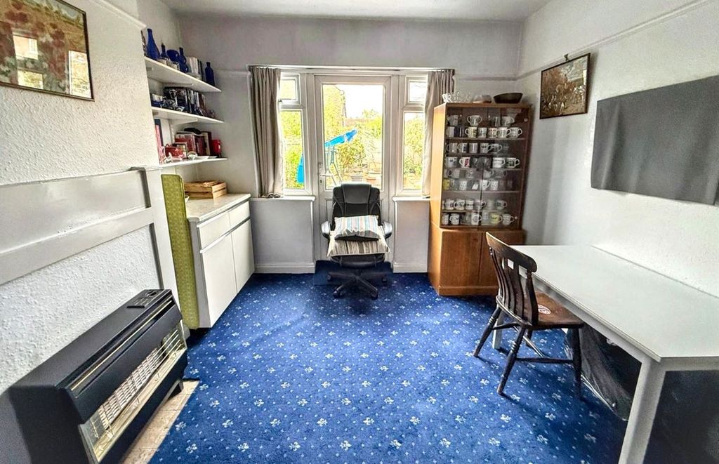 Property photo 2 of 4
