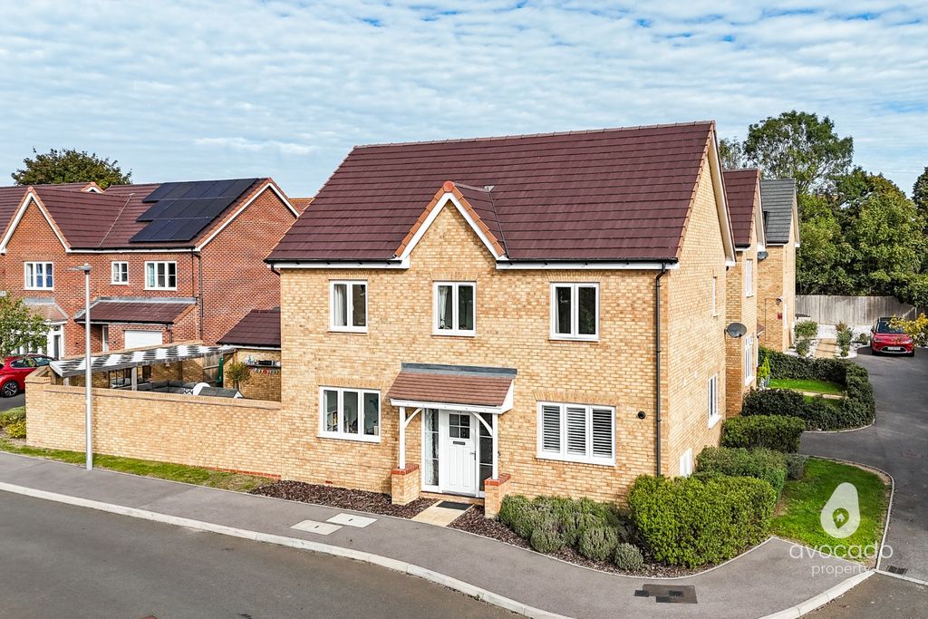 Property photo 1 of 34 4545924
