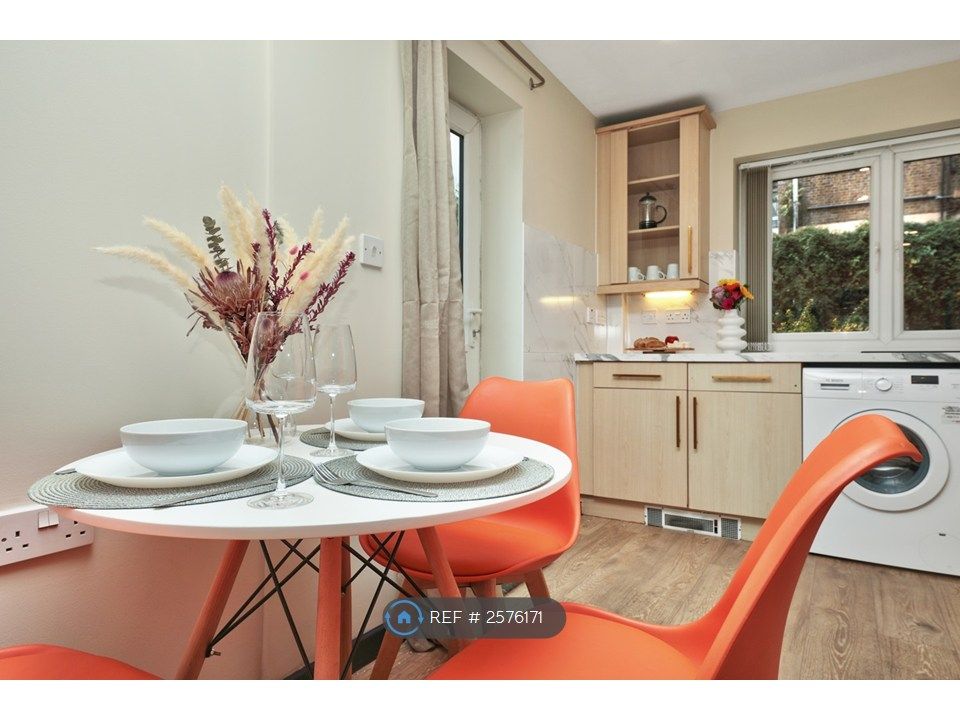 Property photo 3 of 23 Dining Area