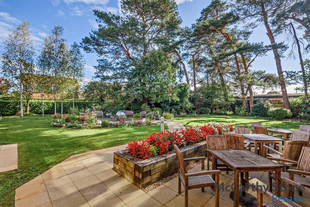 Property photo 1 of 33 8664000-Exterior04-800.Jpg