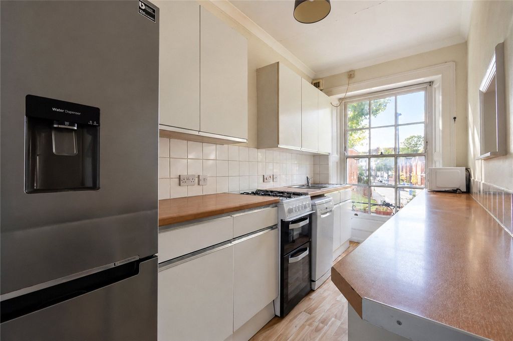 Property photo 2 of 12 Kitchen