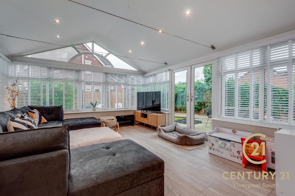 Property photo 2 of 33