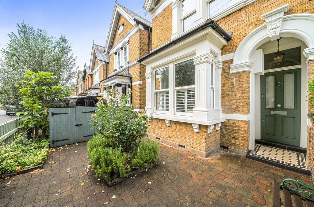 Property photo 1 of 19