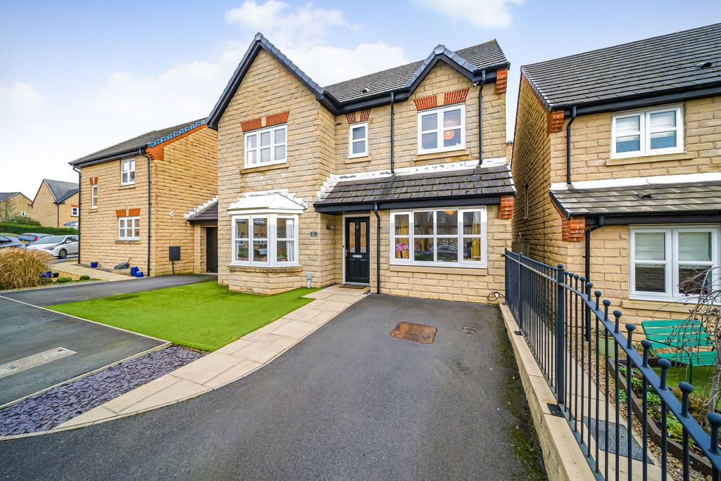 Property photo 1 of 50
