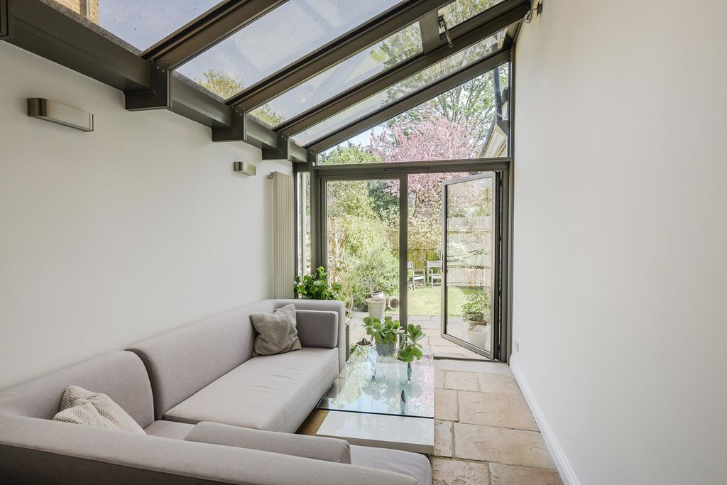 Property photo 3 of 4 Conservatory