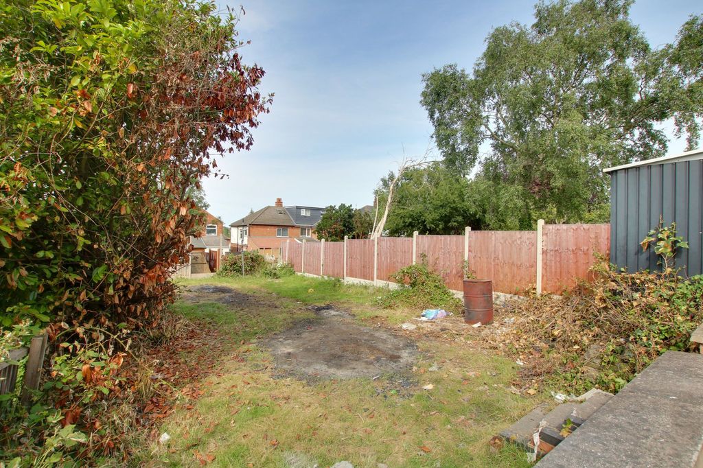 Property photo 3 of 25