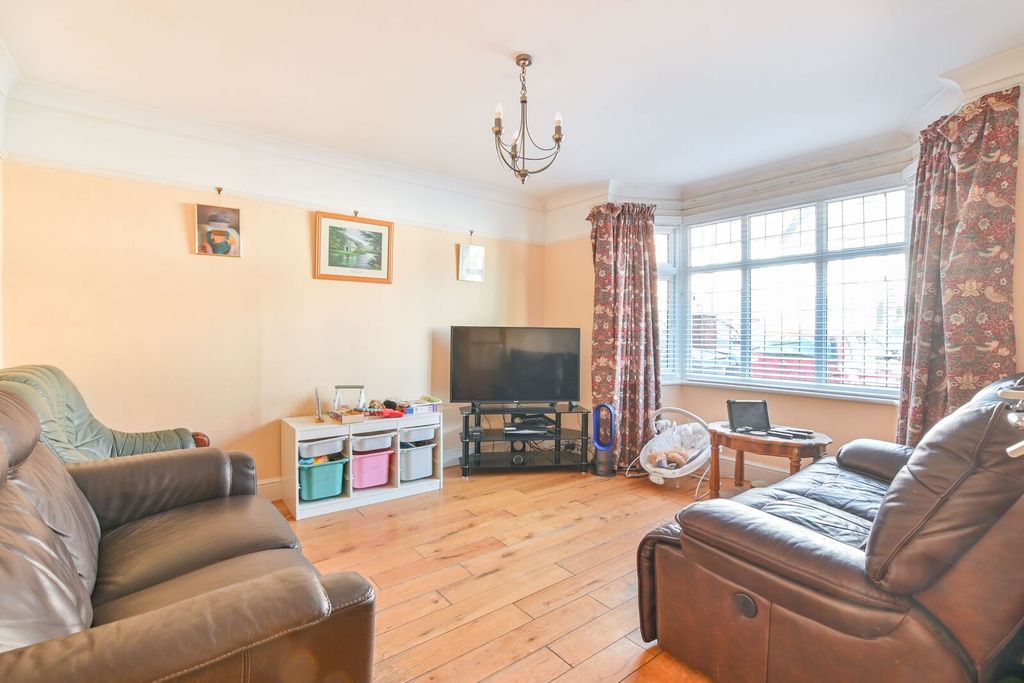 Property photo 2 of 16