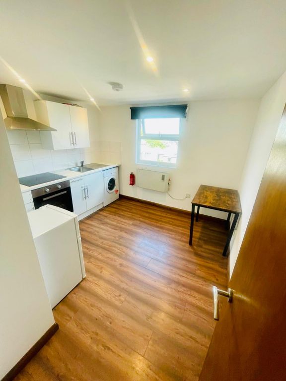 Property photo 2 of 5 Gallery