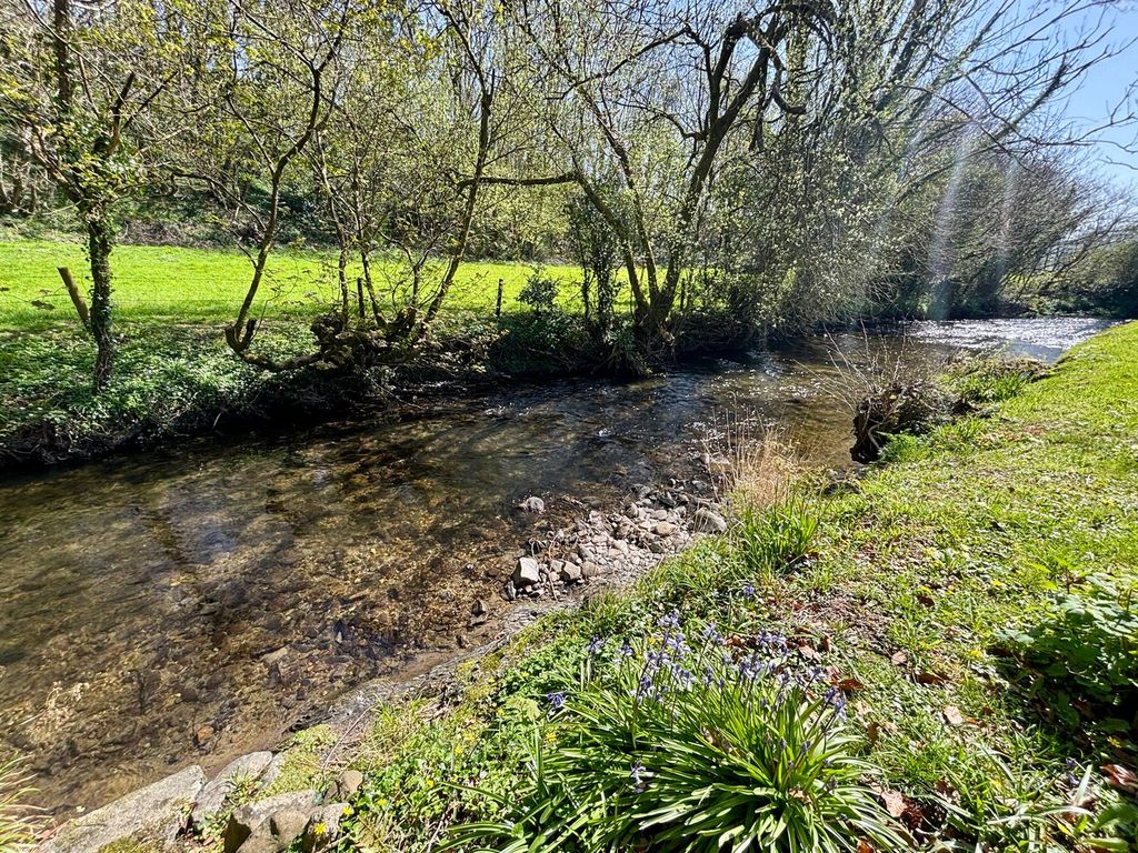 Property photo 2 of 32