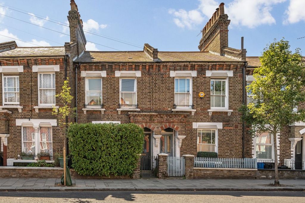 Property photo 1 of 7