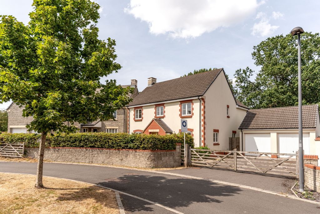 Property photo 1 of 25 A7405561-27