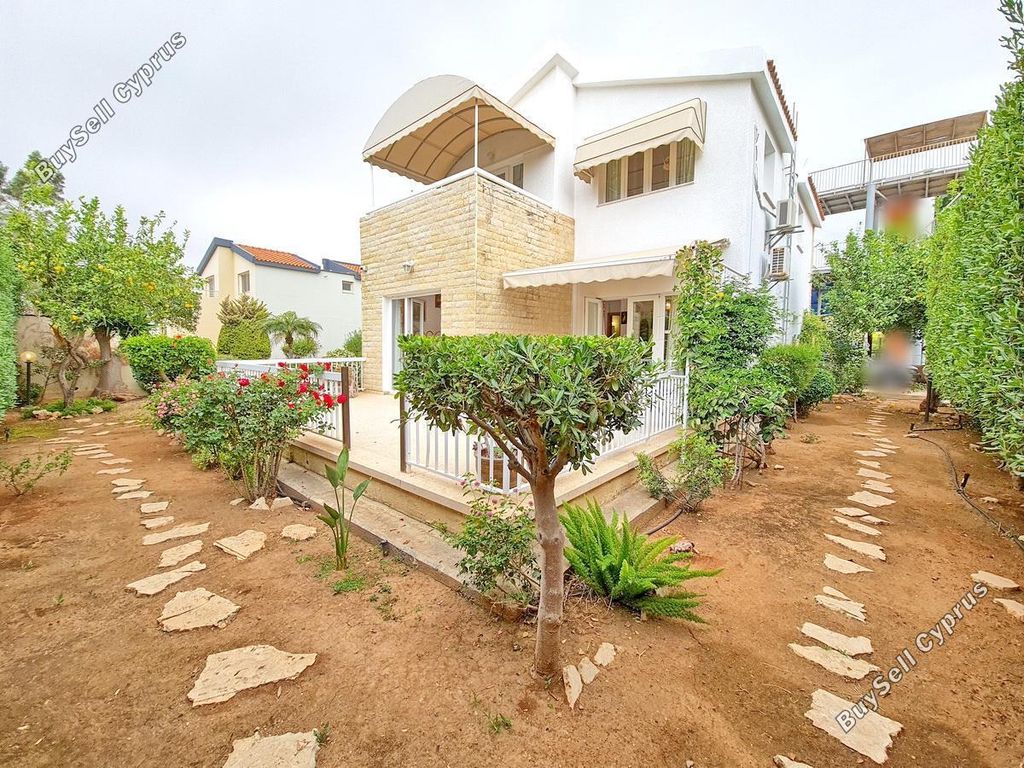 Property photo 2 of 35