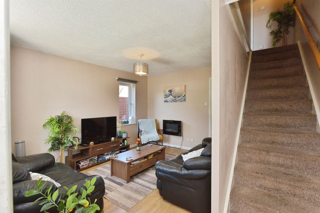 Property photo 2 of 19