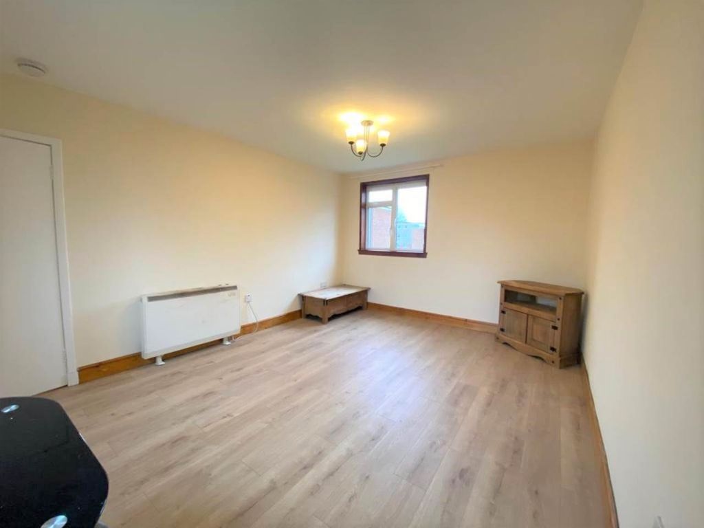 Property photo 2 of 11 Living