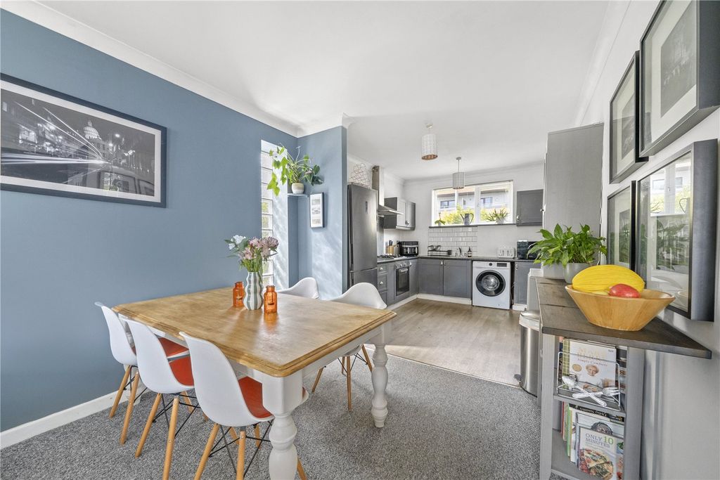 Property photo 3 of 18 Picture No. 10