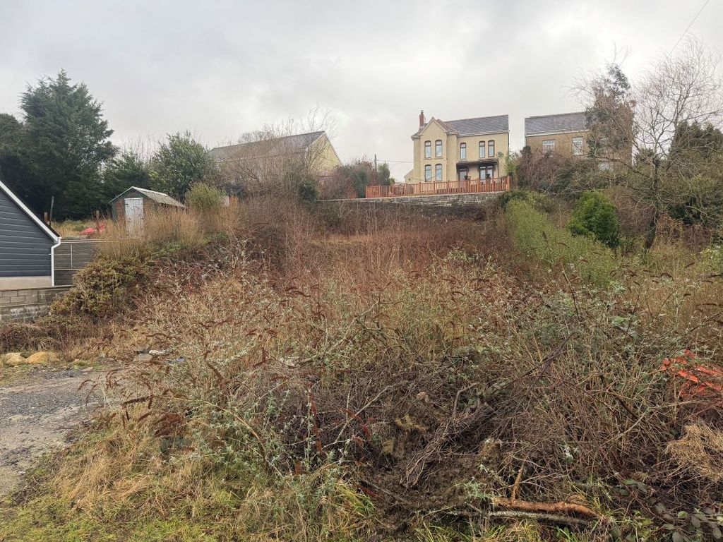 Property photo 3 of 8