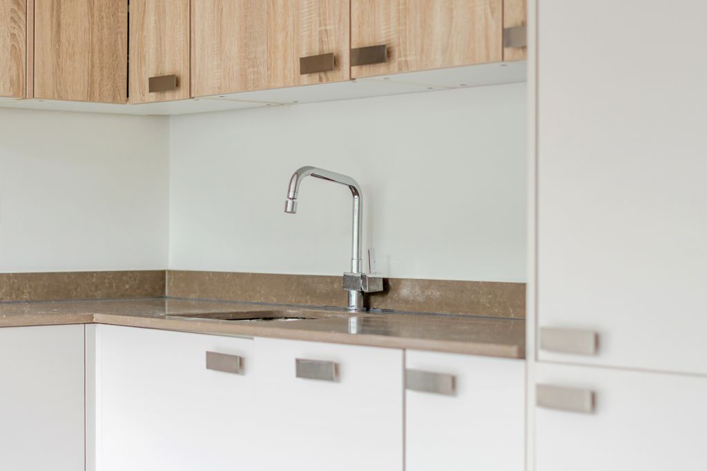Property photo 3 of 17 Kitchen