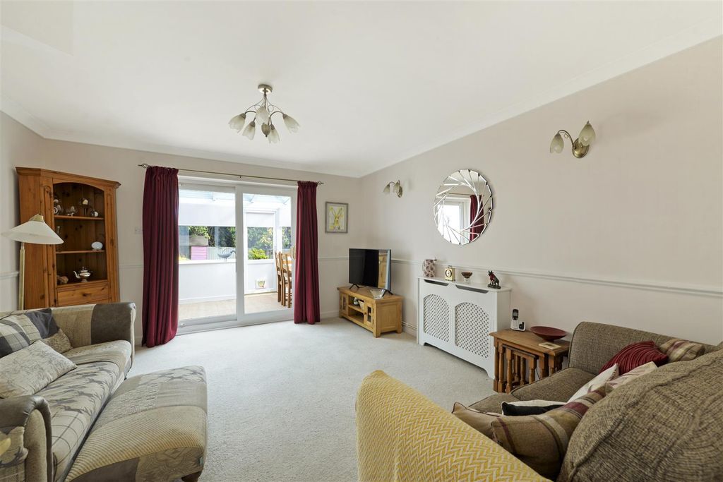 Property photo 3 of 15 06.