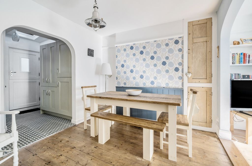 Property photo 3 of 12 Dining Area