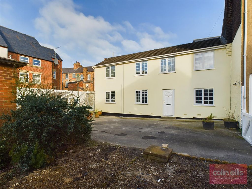 Property photo 1 of 23 Cam05075G0-Pr0019-Still019.Jpg