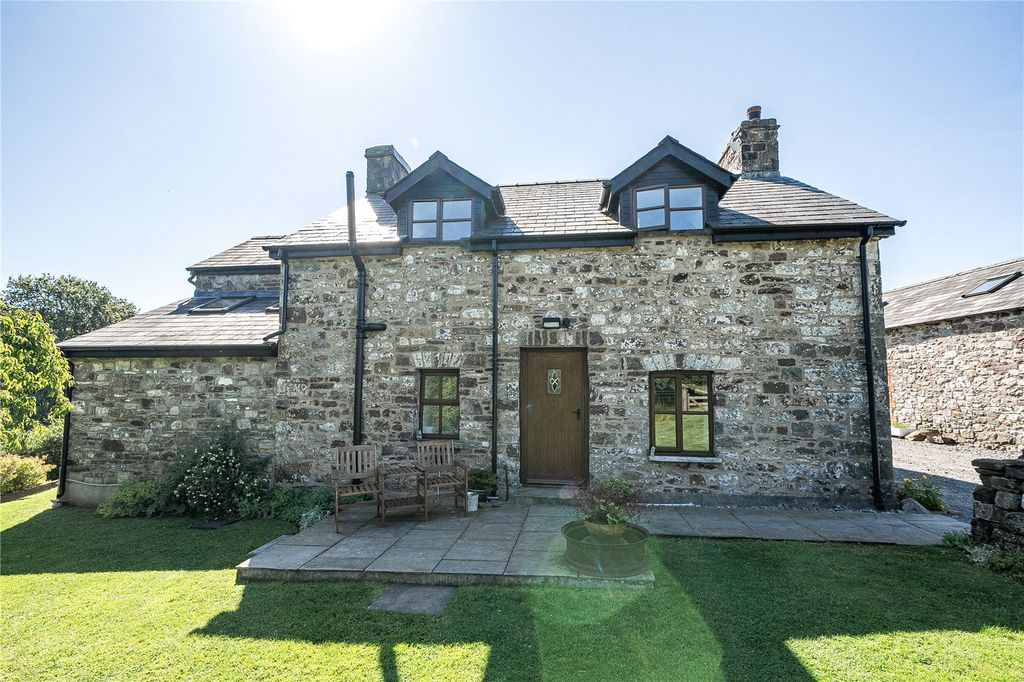Property photo 1 of 36 Picture No. 21