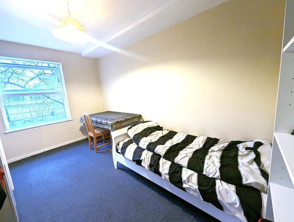 Property photo 3 of 3