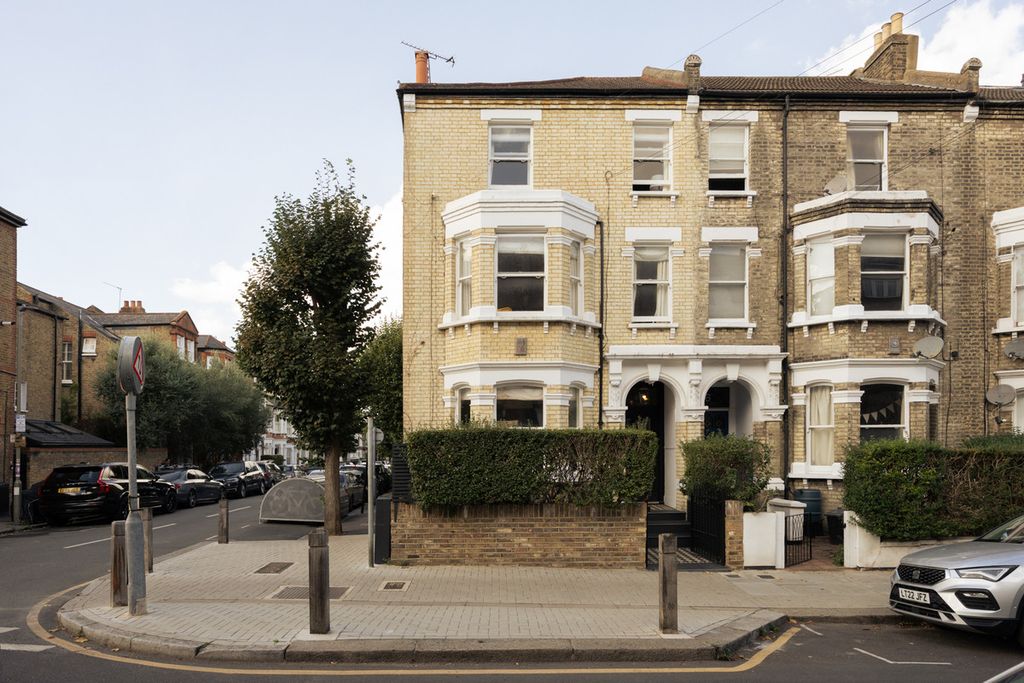 Property photo 1 of 37