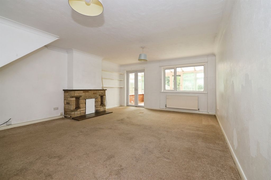 Property photo 3 of 14