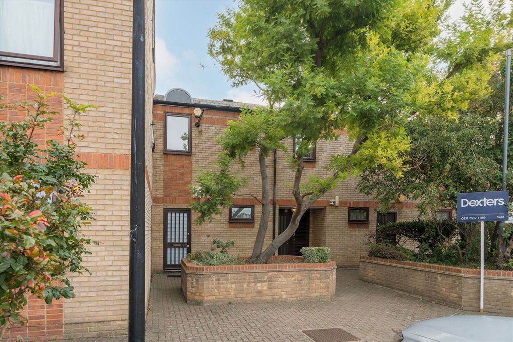 Property photo 1 of 5