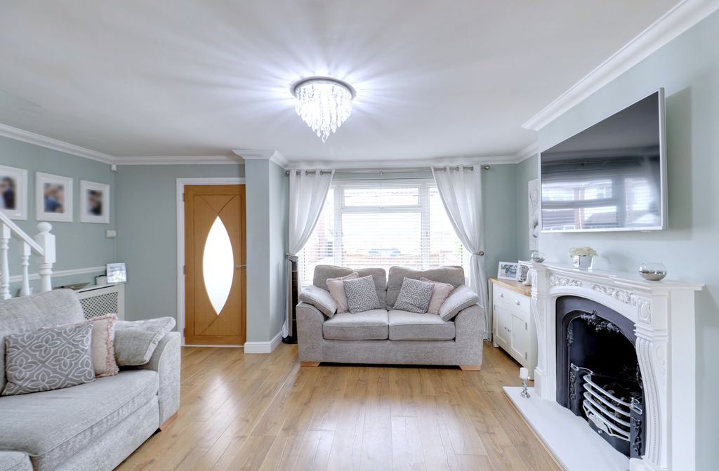 Property photo 3 of 21