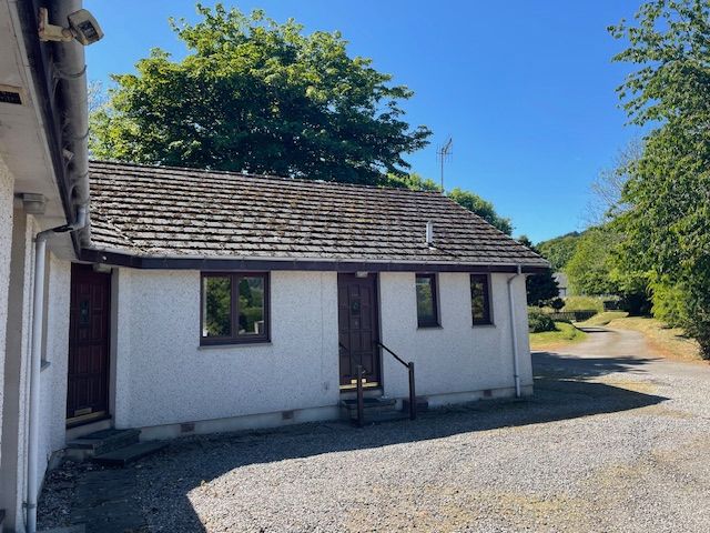 Property photo 1 of 9 4 Lochness Bungalows Drumnadrochit