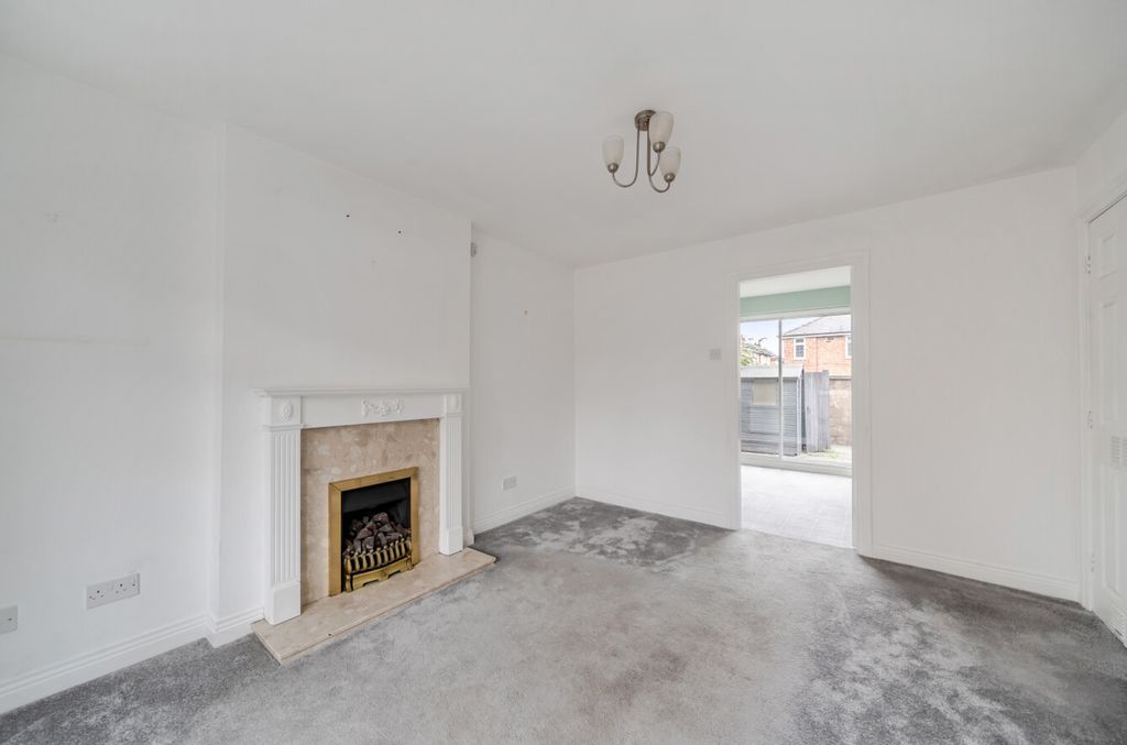 Property photo 2 of 18 1515493-17-6A9839...