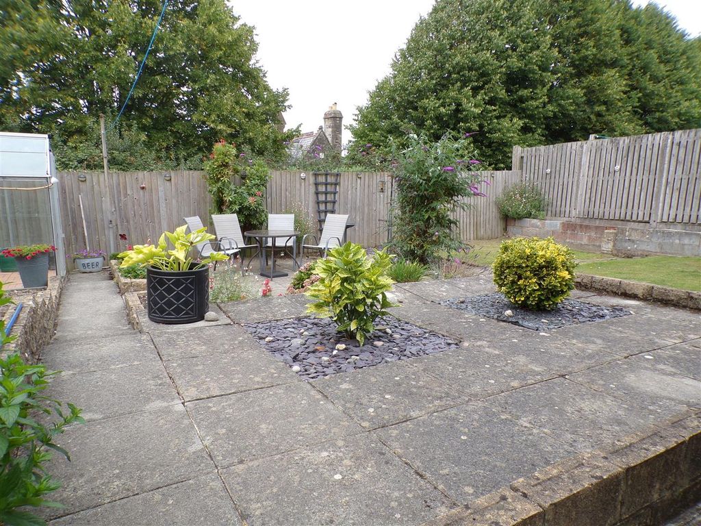 Property photo 3 of 11 Back Garden.Jpg