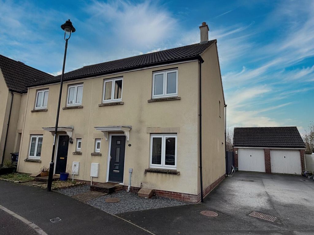 Property photo 1 of 10 Front (Exterior)