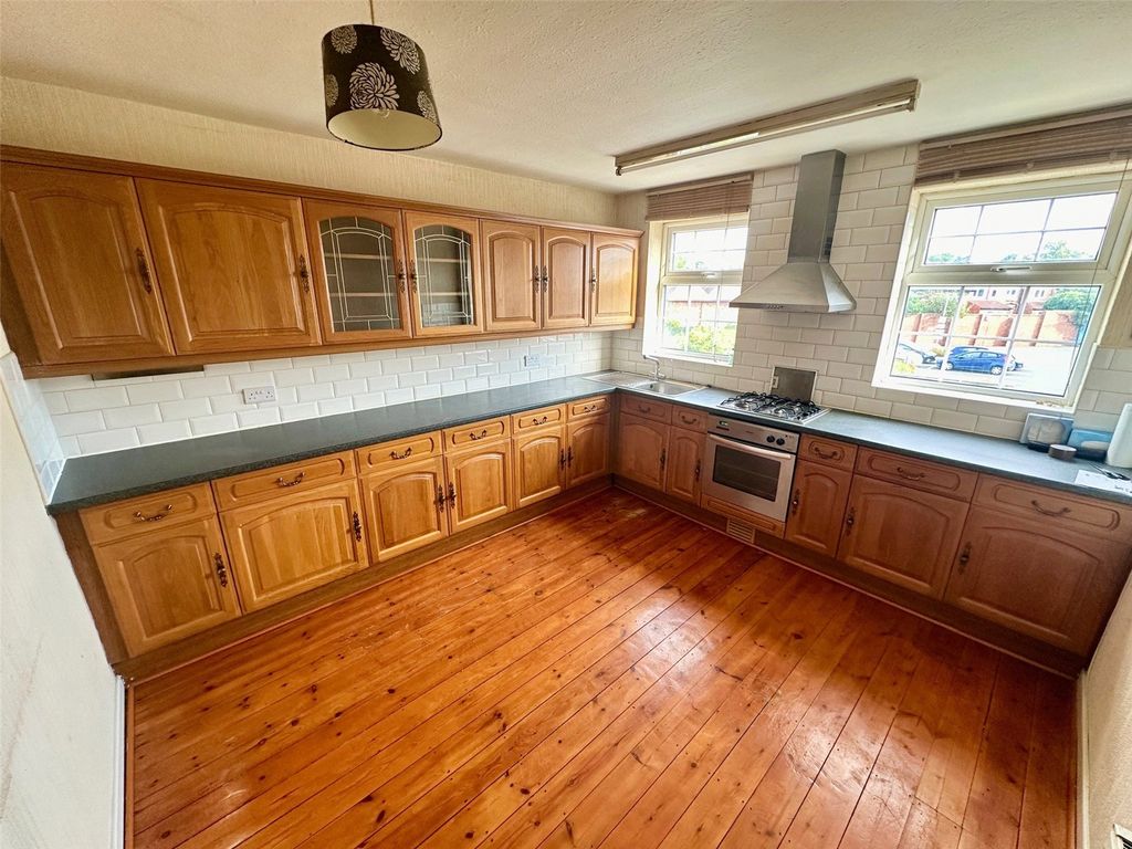 Property photo 3 of 9 Picture No. 06