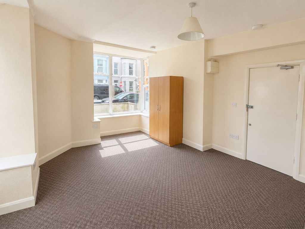 Property photo 2 of 3