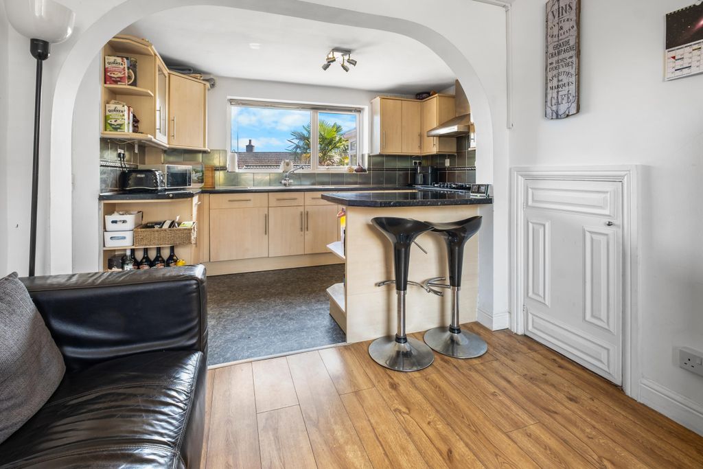 Property photo 2 of 27 Dscf0143