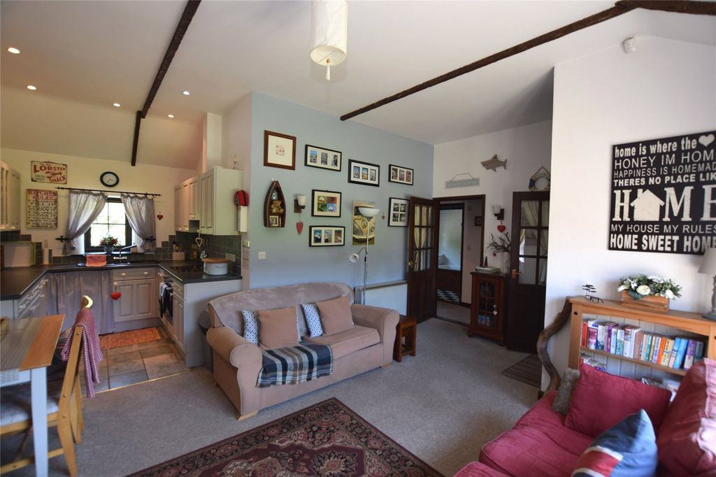 Property photo 3 of 9 Picture No. 04