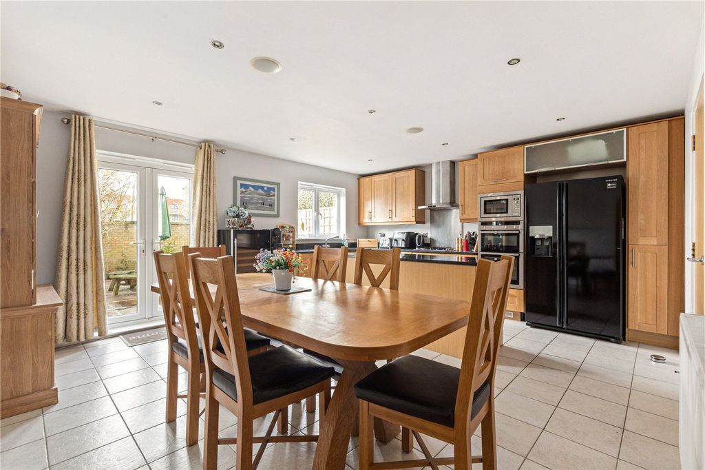 Property photo 1 of 18 Picture No. 04