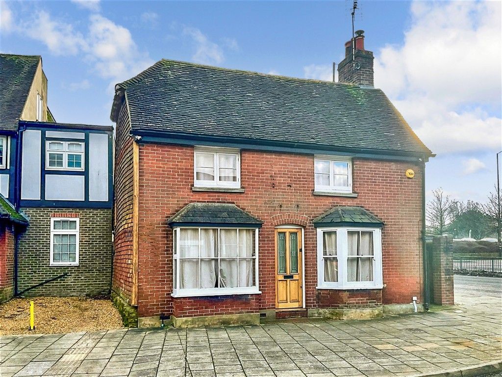 Property photo 1 of 17 External Web