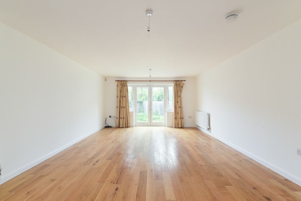 Property photo 3 of 18 41796011