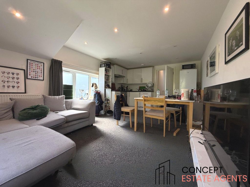 Property photo 1 of 3