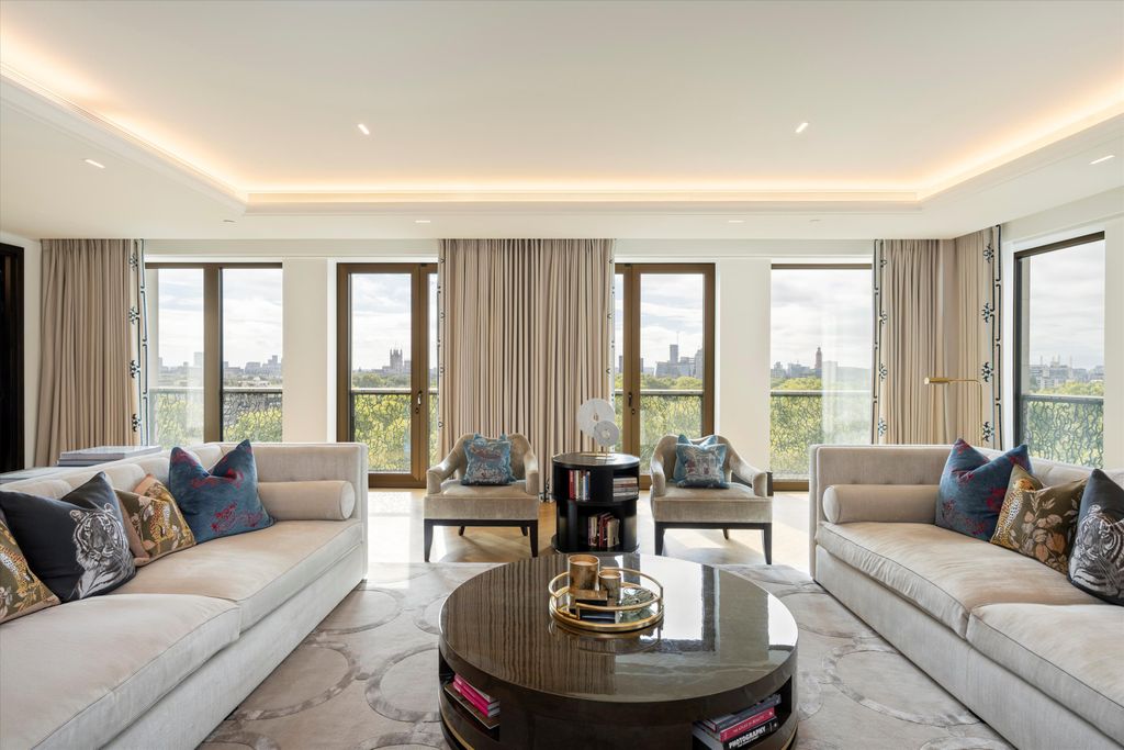 Property photo 3 of 40 Image