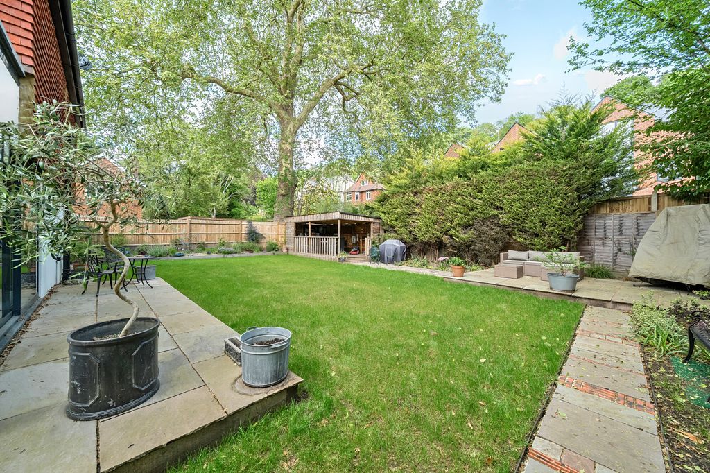 Additional image 4 of 4 bed detached house for saleNewstead Close, Godalming GU7