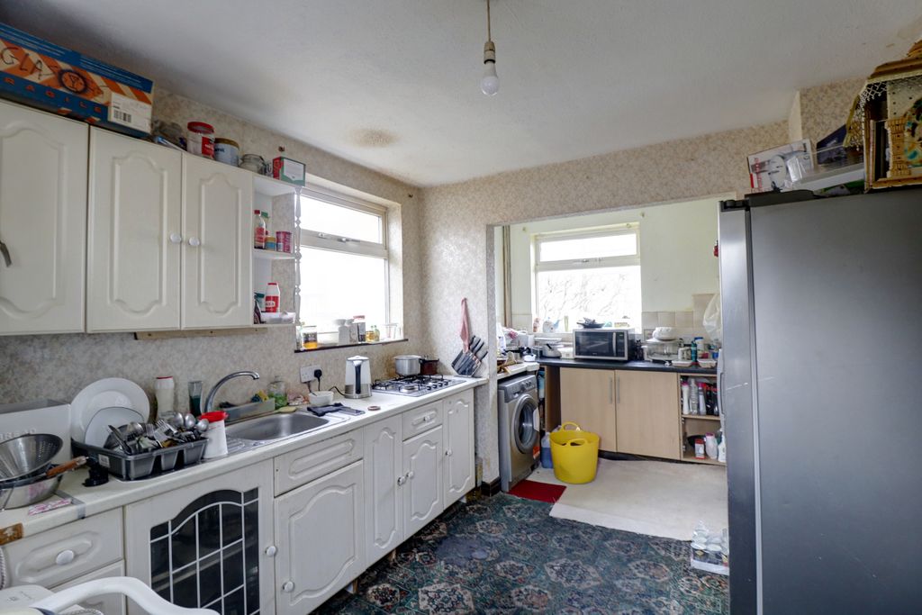 Property photo 3 of 9 Kitchen Diner 1.1