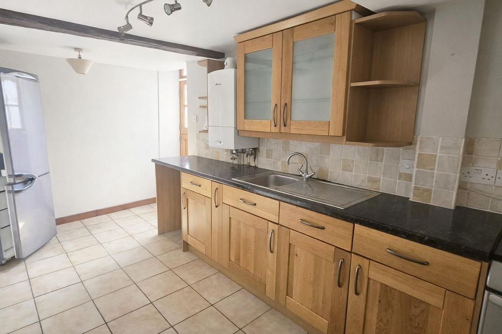 Property photo 2 of 14 Kithchen 2.Png
