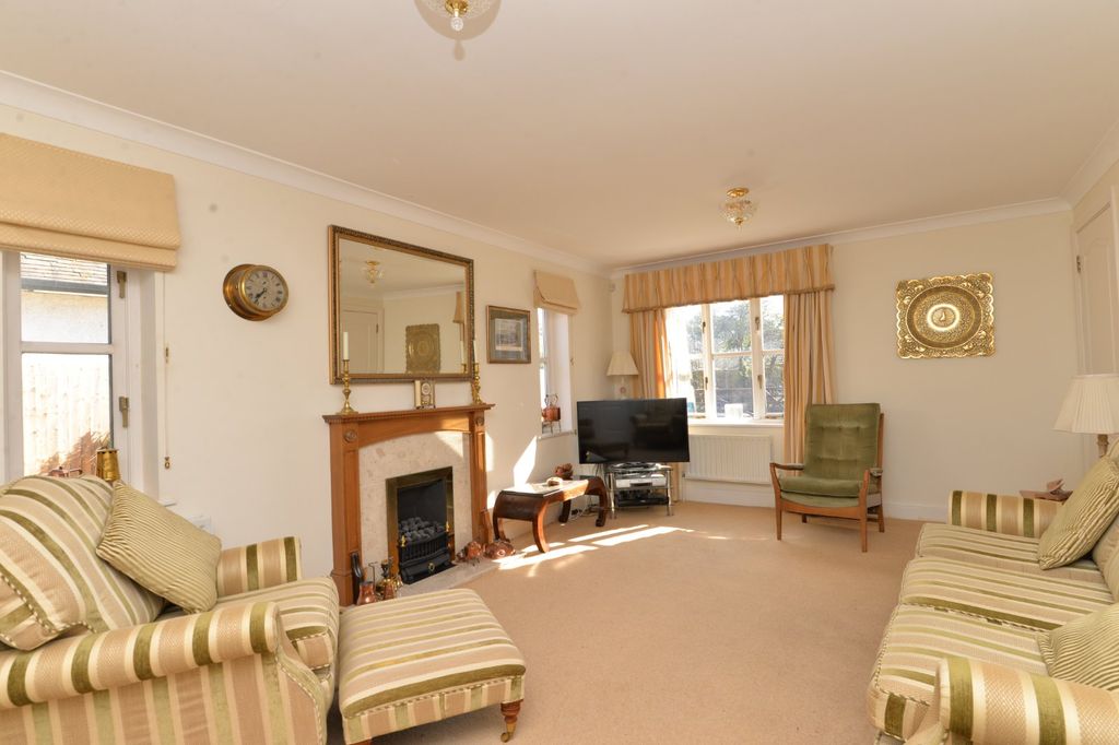 Property photo 2 of 23 Picture No. 06