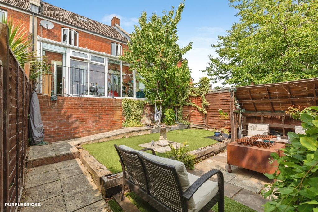 Property photo 1 of 27