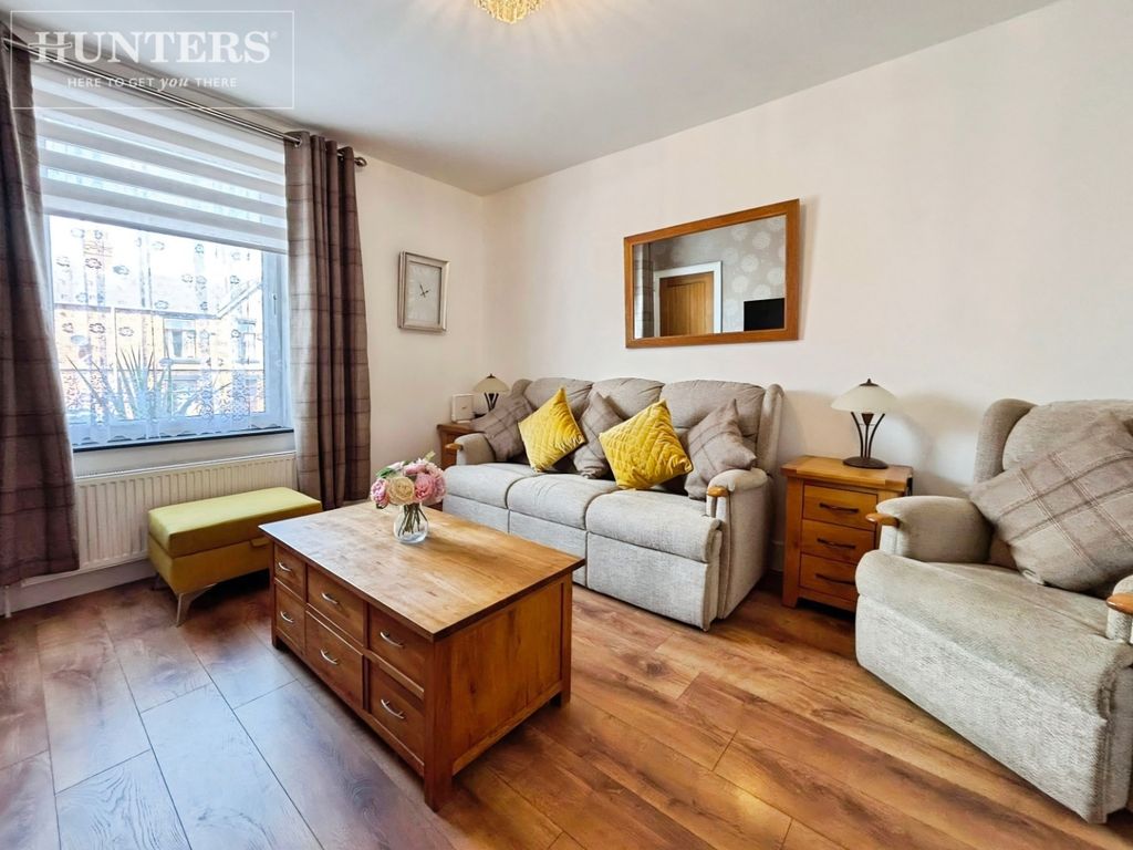 Property photo 2 of 19 Pbox-Img.Jpg